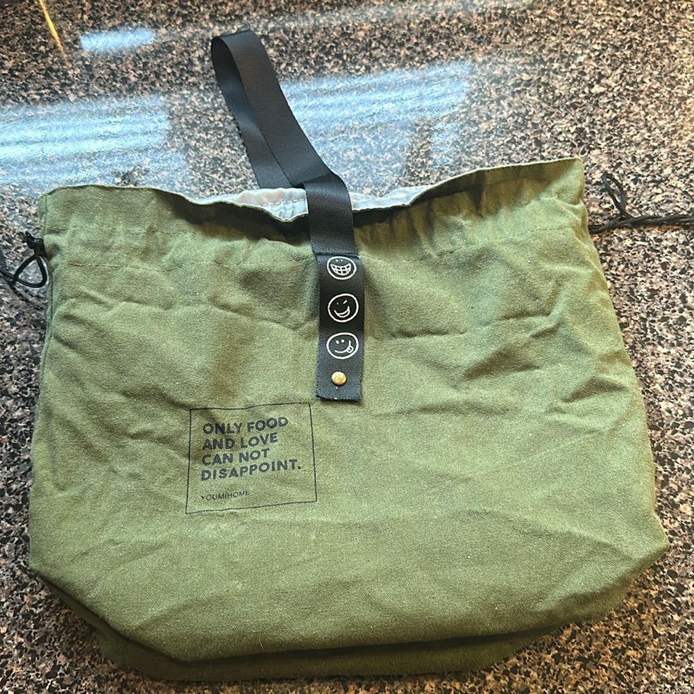 Green lunch bag
